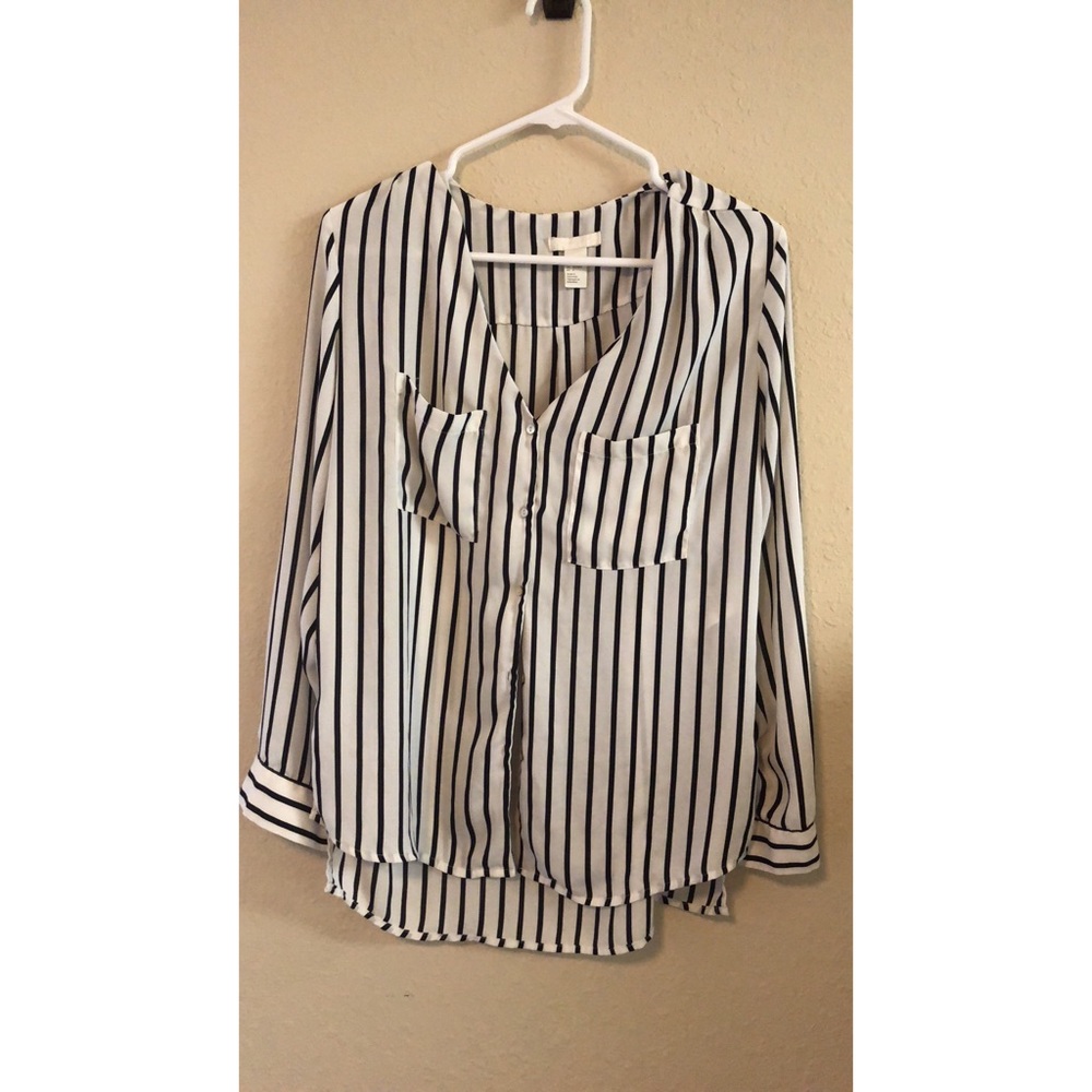 H&M White with black blouse